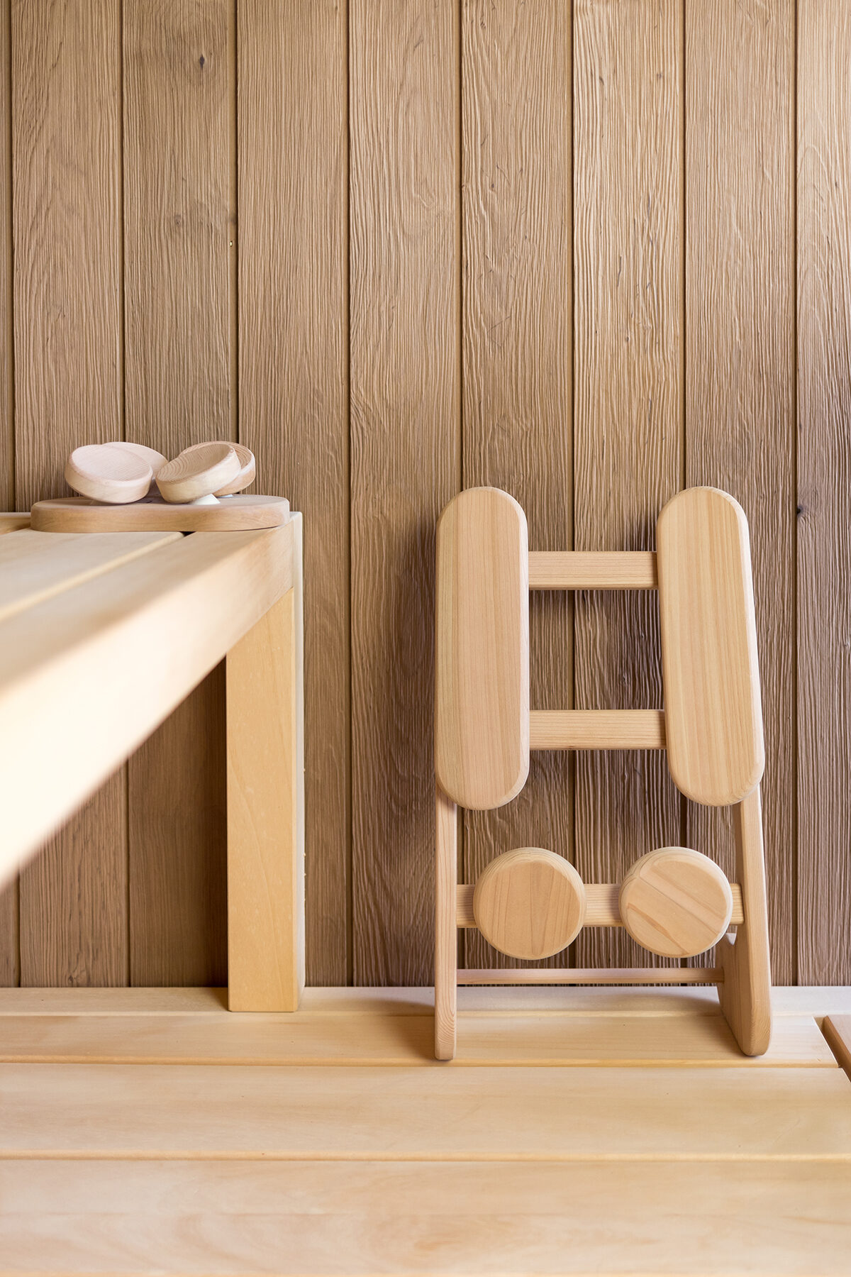 Ergonomic Backrest halu