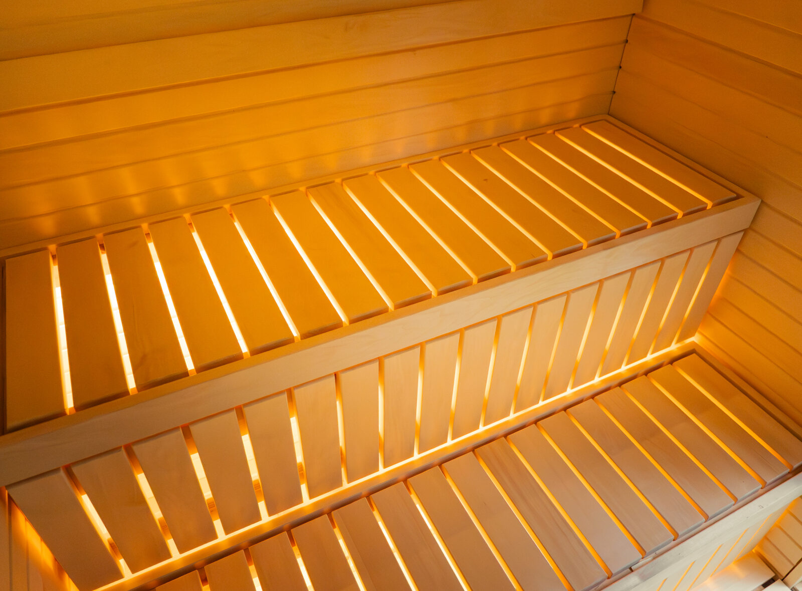 Jonas classic sauna at night - Celsium